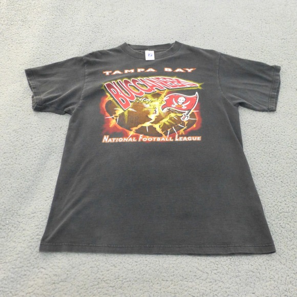 VTG Tampa Bay Buccaneers 90s T Shirt Mens Large Logo 7 Exploding Football
